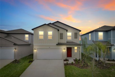 House in Wimauma, Florida 5 bedrooms, 204.38 sq.m. № 2150586 - photo 25