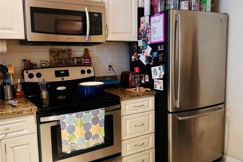 Купить таунхаус в Санрайз, Флорида 3 спальни, 130.9м2, № 1987977 - фото 5