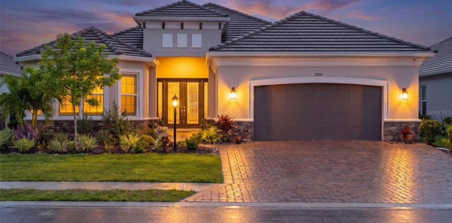 Villa ou maison à Lakewood Ranch, Floride 4 chambres, 297.01 m2 № 2419031