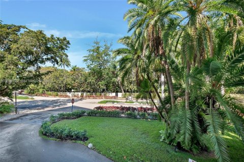 Condo in Key Biscayne, Florida, 1 bedroom  № 2027886 - photo 20