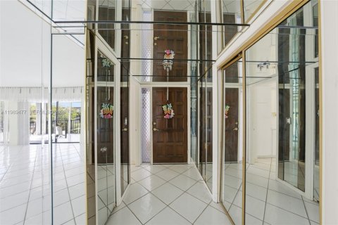 Condo in Lauderhill, Florida, 3 bedrooms  № 2051781 - photo 7