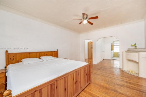 Снять в аренду кондоминиум в Майами-Бич, Флорида 46.54м2, № 2049756 - фото 2