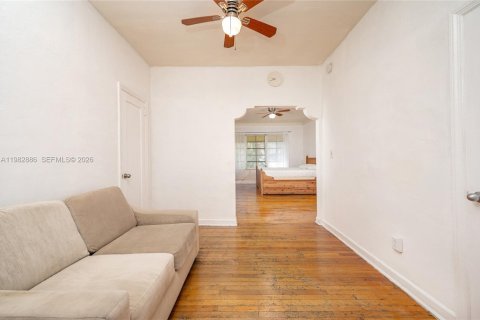 Снять в аренду кондоминиум в Майами-Бич, Флорида 46.54м2, № 2049756 - фото 12