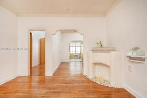 Студия в кондо в Майами-Бич, Флорида № 2049756