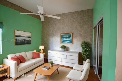 Condo in Tamarac, Florida, 2 bedrooms  № 2027061 - photo 8