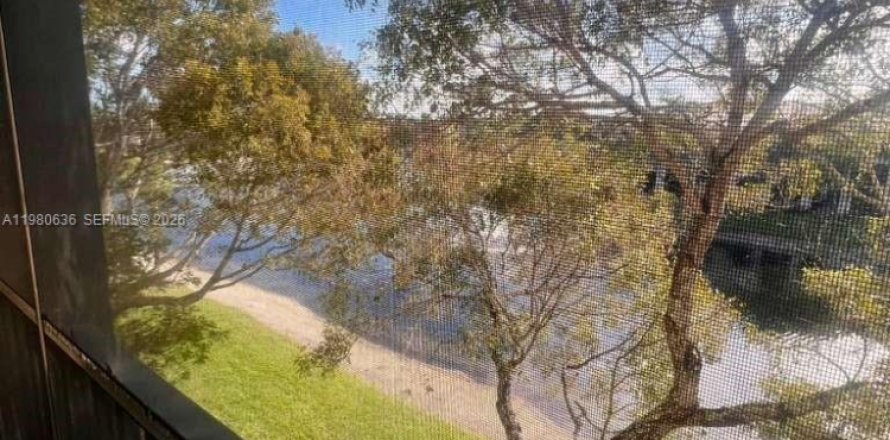 Condo in Palm Beach Gardens, Florida, 1 bedroom  № 2043127