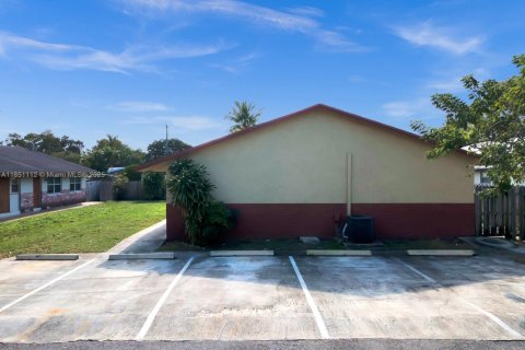 House in Fort Lauderdale, Florida 3 bedrooms, 83.8 sq.m. № 1855295 - photo 14