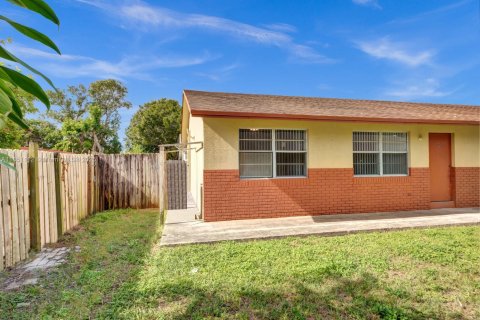 House in Fort Lauderdale, Florida 3 bedrooms, 83.8 sq.m. № 1855295 - photo 9