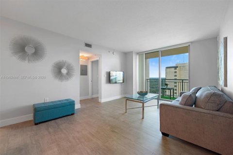 Купить кондоминиум в Майами, Флорида 1 спальня, 74.04м2, № 2024933 - фото 19