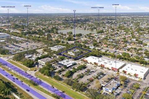 Commercial property in Pembroke Pines, Florida № 1988058 - photo 12