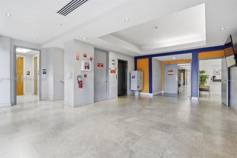 Commercial property in Pembroke Pines, Florida № 1988058 - photo 19