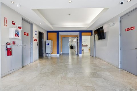 Commercial property in Pembroke Pines, Florida № 1988058 - photo 18