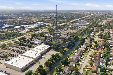 Commercial property in Pembroke Pines, Florida № 1988058 - photo 14