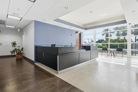 Commercial property in Pembroke Pines, Florida № 1988058 - photo 21