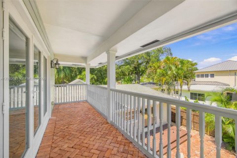 Casa en venta en Fort Lauderdale, Florida, 4 dormitorios, 244.05 m2 № 2400868 - foto 25