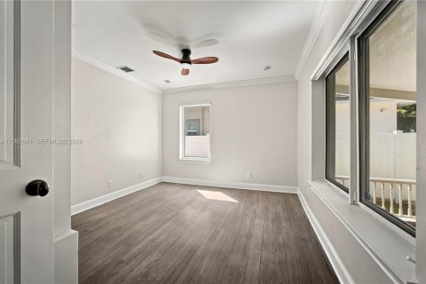 Casa en venta en Fort Lauderdale, Florida, 4 dormitorios, 244.05 m2 № 2400868 - foto 30