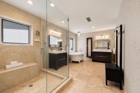 Casa en venta en Fort Lauderdale, Florida, 4 dormitorios, 244.05 m2 № 2400868 - foto 19