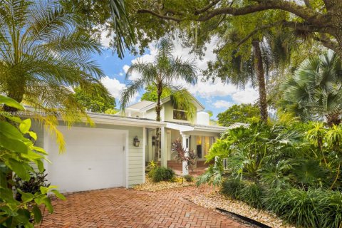 Casa en venta en Fort Lauderdale, Florida, 4 dormitorios, 244.05 m2 № 2400868 - foto 4