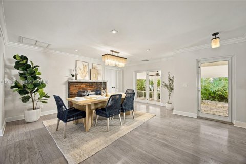 Casa en venta en Fort Lauderdale, Florida, 4 dormitorios, 244.05 m2 № 2400868 - foto 10