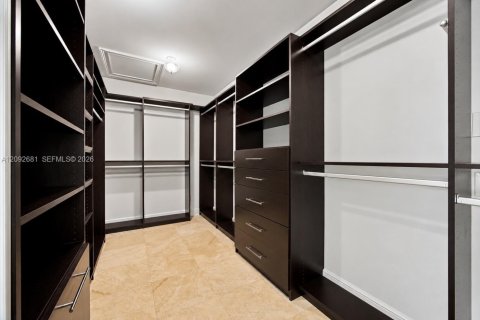 Casa en venta en Fort Lauderdale, Florida, 4 dormitorios, 244.05 m2 № 2400868 - foto 18