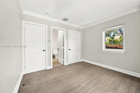 Casa en venta en Fort Lauderdale, Florida, 4 dormitorios, 244.05 m2 № 2400868 - foto 28