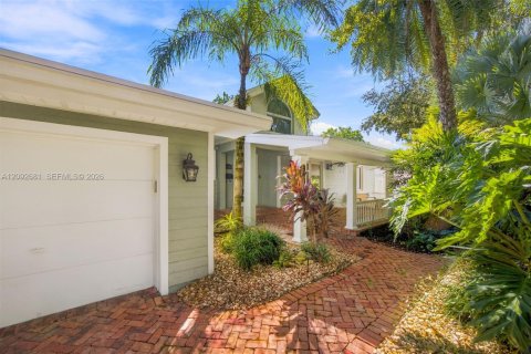 Casa en venta en Fort Lauderdale, Florida, 4 dormitorios, 244.05 m2 № 2400868 - foto 5