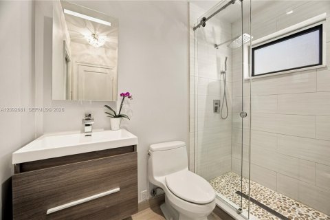 Casa en venta en Fort Lauderdale, Florida, 4 dormitorios, 244.05 m2 № 2400868 - foto 29