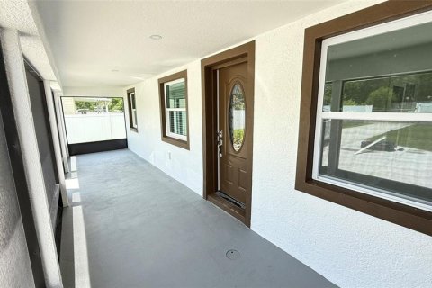 Villa ou maison à louer à Zephyrhills, Floride: 2 chambres, 90.12 m2 № 2411585 - photo 21