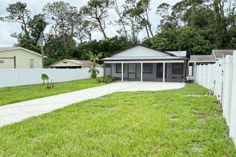 Villa ou maison à louer à Zephyrhills, Floride: 2 chambres, 90.12 m2 № 2411585 - photo 22