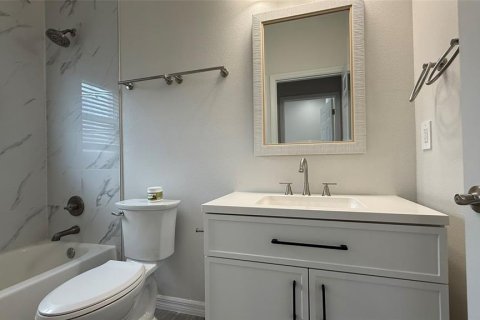 Villa ou maison à louer à Zephyrhills, Floride: 2 chambres, 90.12 m2 № 2411585 - photo 24