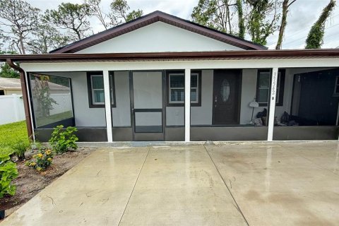 Villa ou maison à louer à Zephyrhills, Floride: 2 chambres, 90.12 m2 № 2411585 - photo 2