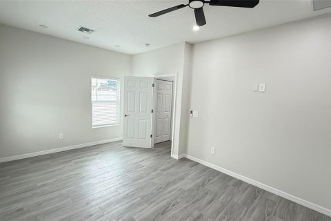 Villa ou maison à louer à Zephyrhills, Floride: 2 chambres, 90.12 m2 № 2411585 - photo 12