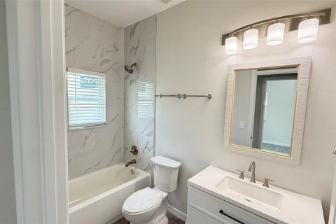 Villa ou maison à louer à Zephyrhills, Floride: 2 chambres, 90.12 m2 № 2411585 - photo 20
