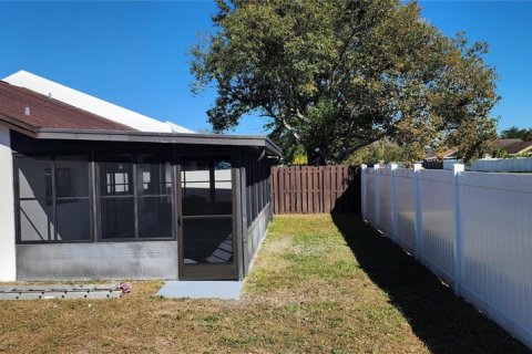 Villa ou maison à louer à Tampa, Floride: 3 chambres, 118.73 m2 № 2409897 - photo 8