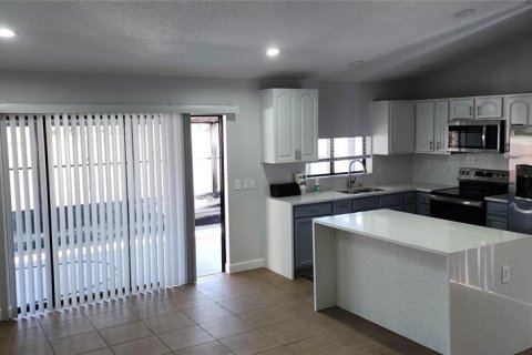 Villa ou maison à louer à Tampa, Floride: 3 chambres, 118.73 m2 № 2409897 - photo 18