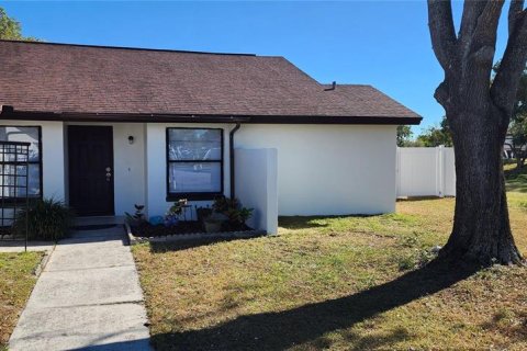 Villa ou maison à Tampa, Floride 3 chambres, 118.73 m2 № 2409897
