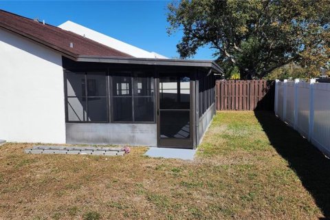 Villa ou maison à louer à Tampa, Floride: 3 chambres, 118.73 m2 № 2409897 - photo 5