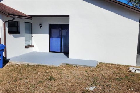 Villa ou maison à louer à Tampa, Floride: 3 chambres, 118.73 m2 № 2409897 - photo 9