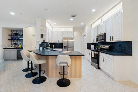 Villa ou maison à vendre à Weston, Floride: 5 chambres, 292.08 m2 № 1997964 - photo 13