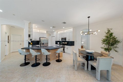 Villa ou maison à vendre à Weston, Floride: 5 chambres, 292.08 m2 № 1997964 - photo 15