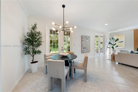 Villa ou maison à vendre à Weston, Floride: 5 chambres, 292.08 m2 № 1997964 - photo 11