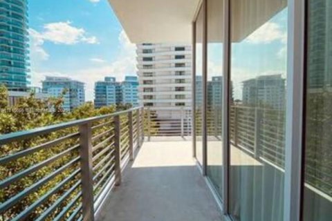 Condo in Miami Beach, Florida  № 1768922 - photo 13