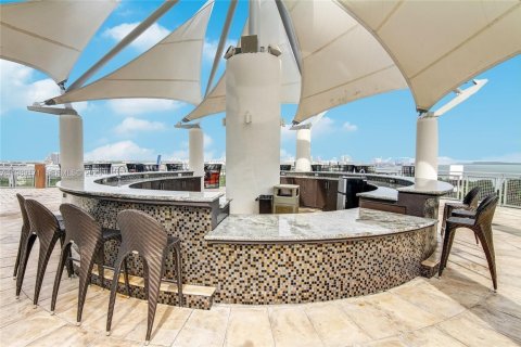 Condo in Miami, Florida  № 2255370 - photo 29
