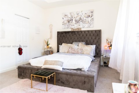 Copropriété à vendre à Hialeah, Floride: 3 chambres, 153.29 m2 № 2075502 - photo 17