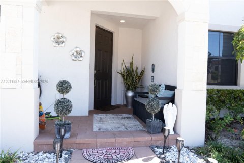 Copropriété à vendre à Hialeah, Floride: 3 chambres, 153.29 m2 № 2075502 - photo 2