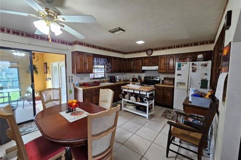 House in Okeechobee, Florida 3 bedrooms, 104.05 sq.m. № 1449466 - photo 10
