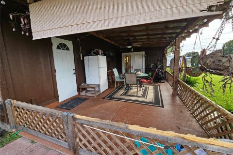 House in Okeechobee, Florida 3 bedrooms, 104.05 sq.m. № 1449466 - photo 24