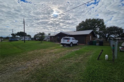House in Okeechobee, Florida 3 bedrooms, 104.05 sq.m. № 1449466 - photo 4