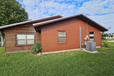 House in Okeechobee, Florida 3 bedrooms, 104.05 sq.m. № 1449466 - photo 6