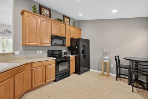 Condo in Davenport, Florida, 2 bedrooms  № 1916420 - photo 10